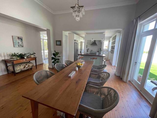 Victorian Contemporary Cottage gallery image 5