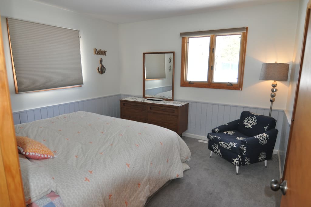 Main Floor Bedroom w/ King Bed