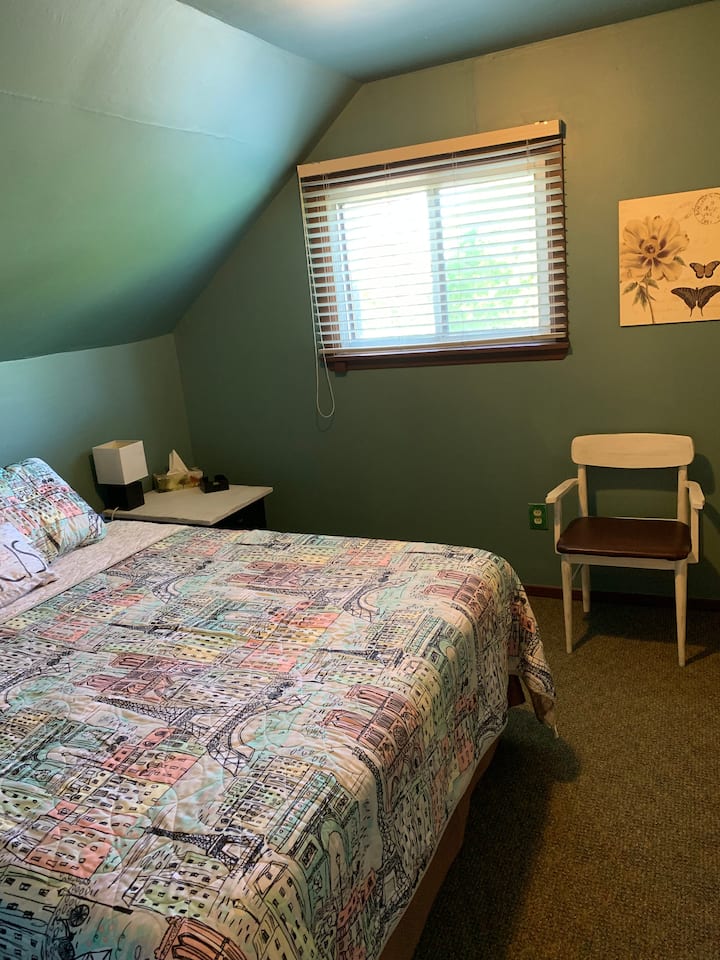 Top 12 Airbnb Vacation Rentals In Lucan Biddulph, Canada Updated 2024