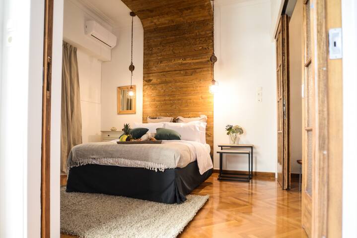 Deluxe Apt 2 – Center of Athens gallery image 3