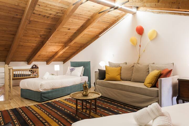 Athenian Niche in Plaka | Athenian Homes gallery image 5