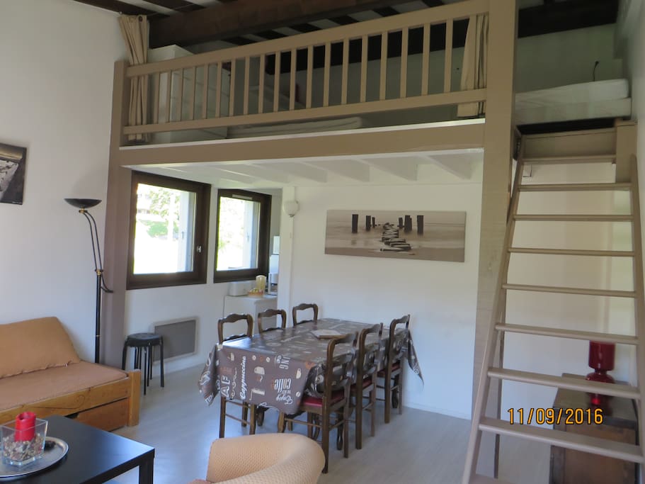 Salon avec vue sur mezzanine