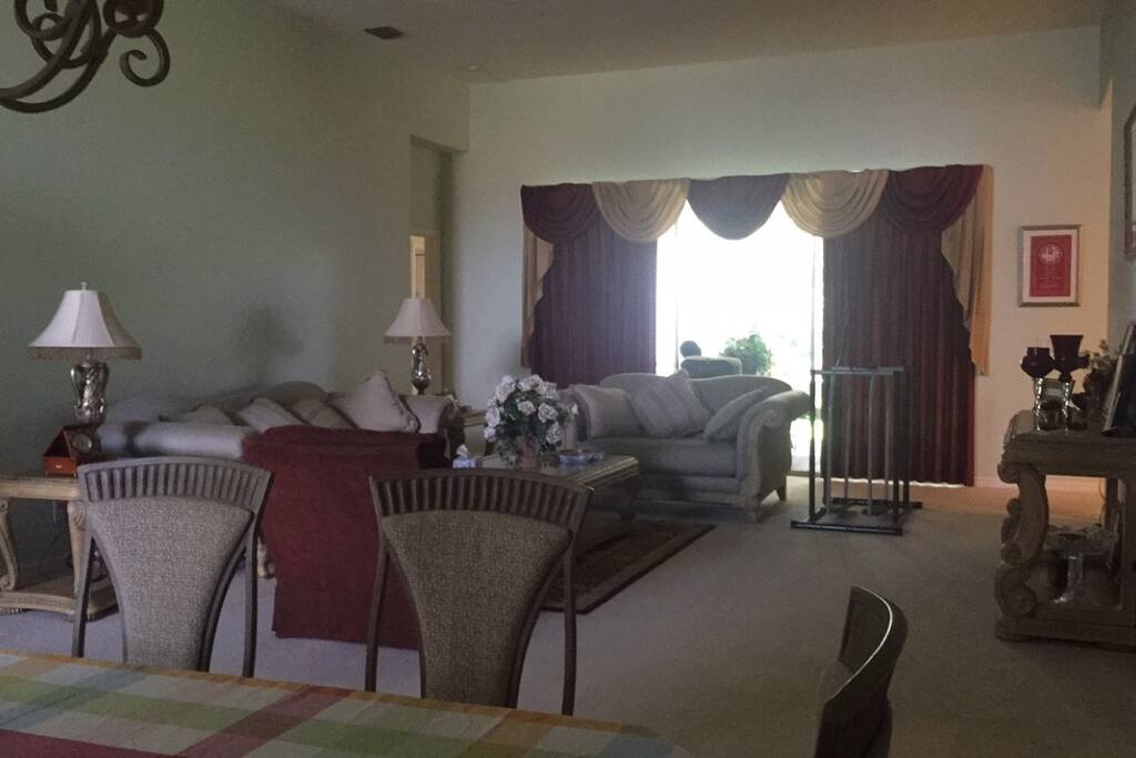 Living room area 1