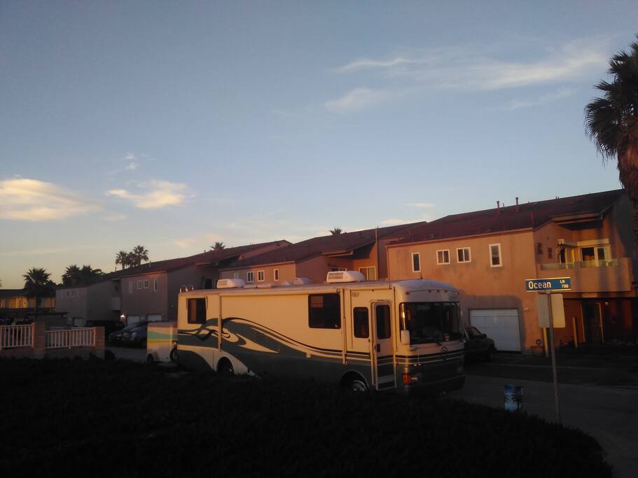 The RV 40 foot diesel pusher with all the amenities