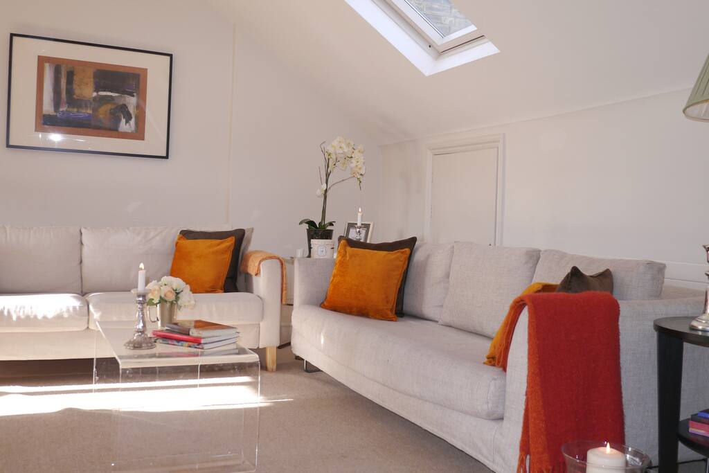 Bright Living Room with 2 3 seater sofas