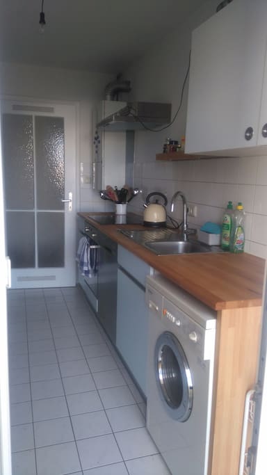 Küche - Kitchen