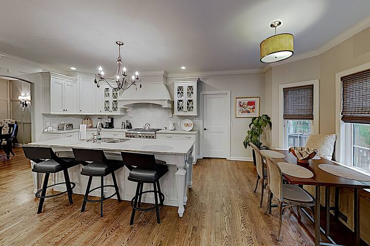 Designer Estate W Chef S Kitchen Home Theater Houses For Rent In Arden North Carolina United States