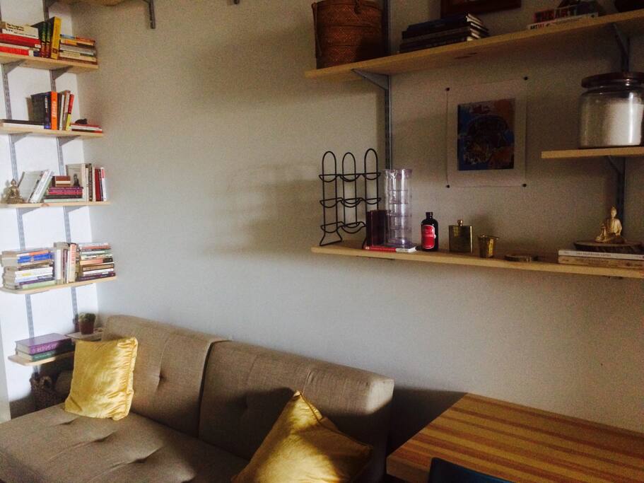 Lounge in kitchen / common area.
There is now a wicket bench in replacement of the couch.
