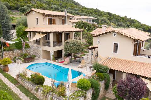 Villa "MARGO" at Skaloma, Nafpaktos