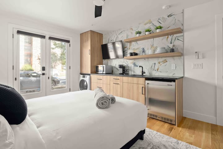 Lohi Modern Studio Livin' {Denver/lower Highlands} - Denver, CO