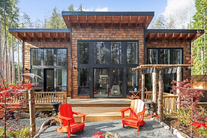 Magical retreat in Jordan River hot tub & sauna