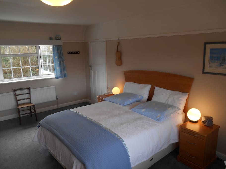 King-sized bed for a good night's sleep