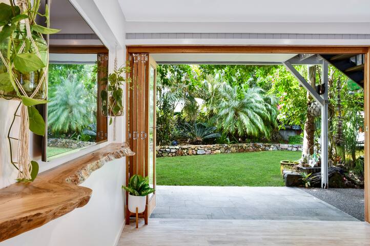 Sandy Toes & Salty Kisses Marcoola – Sleeps 16 gallery image 3