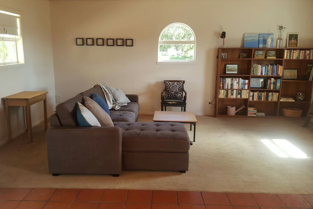 Natural light and original Australian artworks