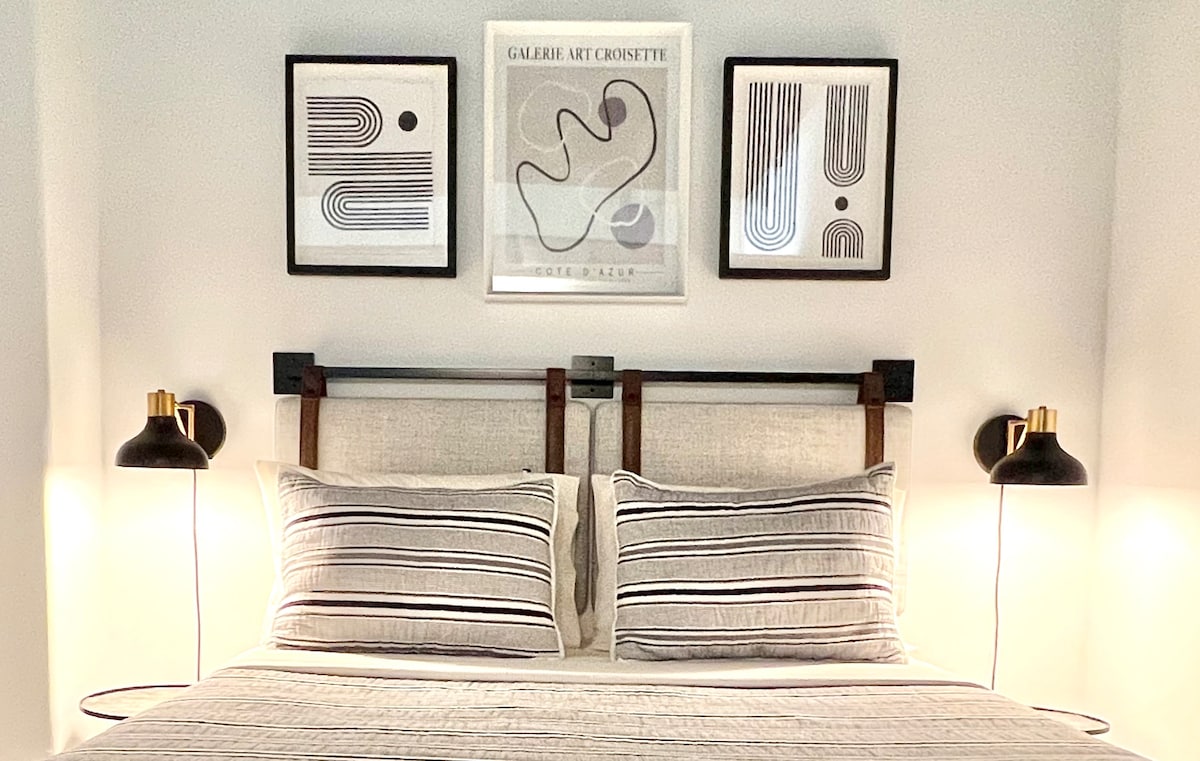 ЗАТВОРЕНА СПАЛНА СОБА