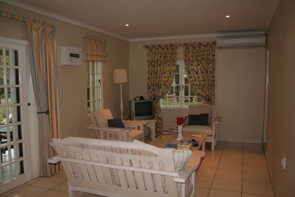 Cottage 4 - Lounge area