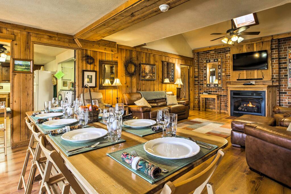 Unwind with your guests in the beautiful living room.