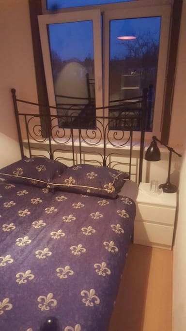 Guestroom from the door. (vertical)