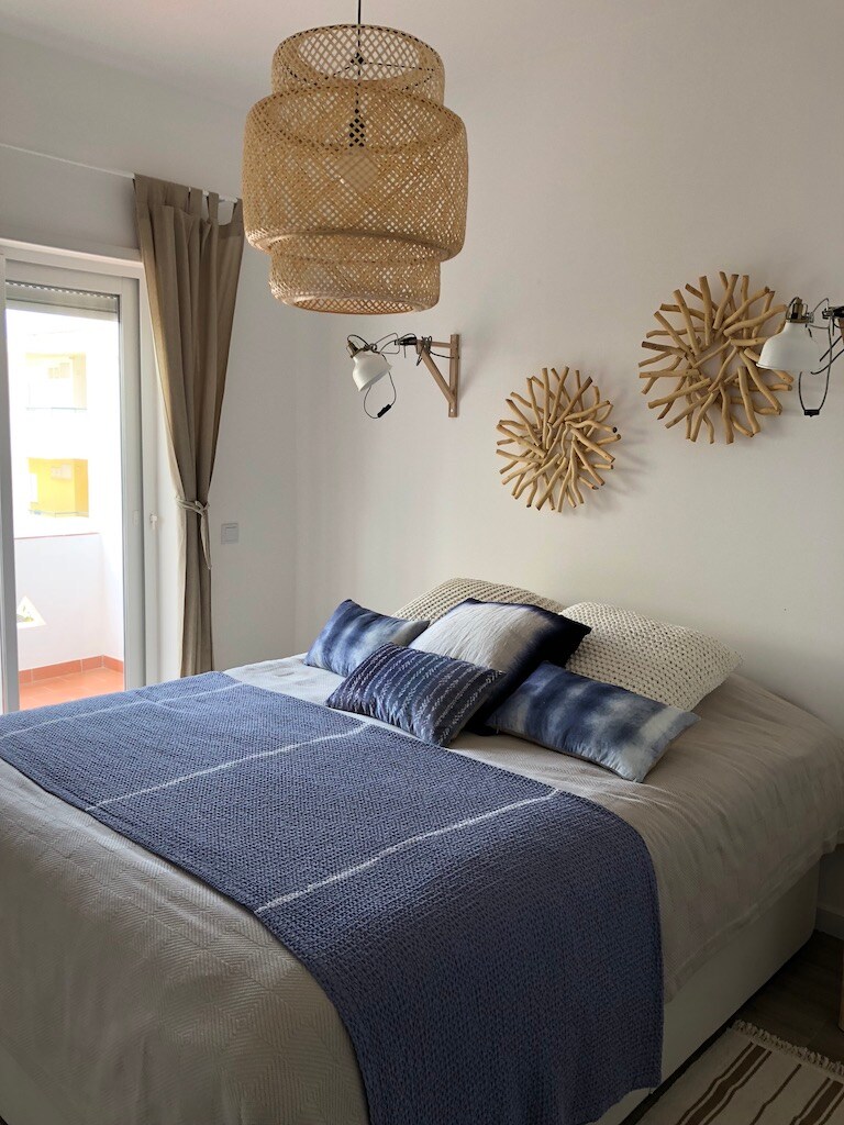 غرفة 2 الطابق 1 / الغرفة 2 الطابق الأوسط