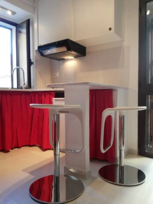 Kitchen with breakfast bar