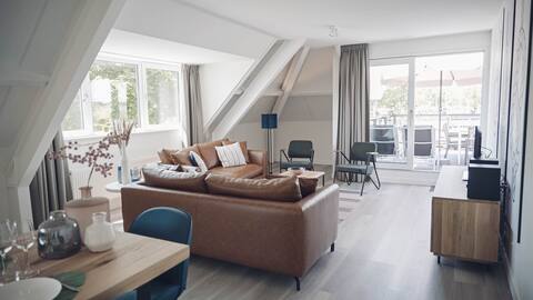 Top performing Airbnb: Intense enjoyment right on the Sneekermeer. in Sperkhem En Industrieterrein Houkesloot