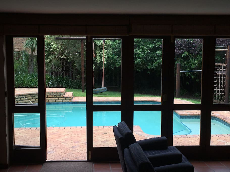 Direct access to swimming pool