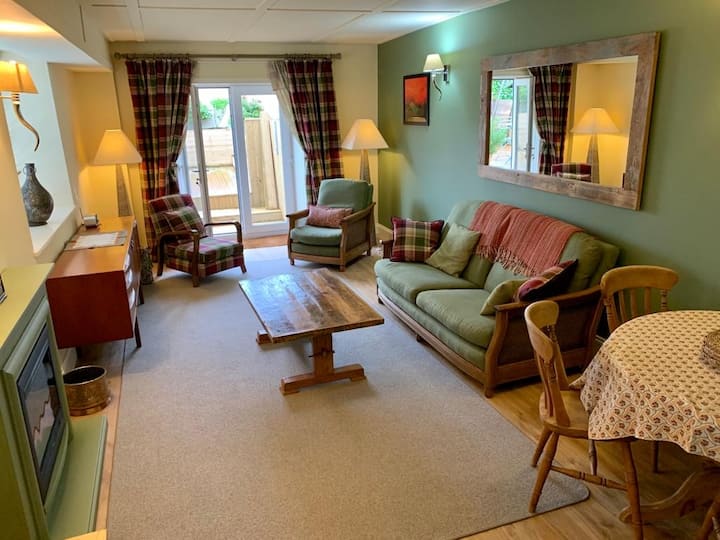 Lake of the Hirsel Vacation Rentals & Homes Coldstream, United