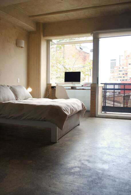 Deluxe Furniture (Bed 1,20cm x 1,90cm, Desk, Chair, 2 Night Tables, Big Closet and Big Bathroom)