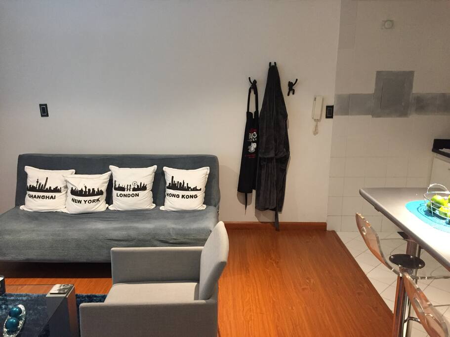 Sala - cocina. // Living room & Kitchen