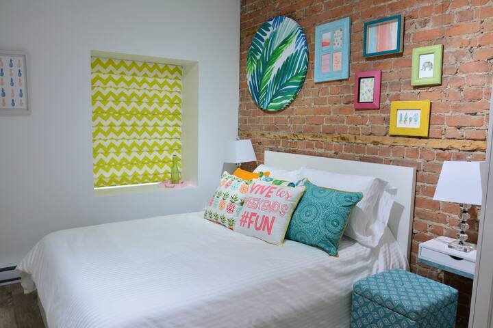 Rare Ground Floor – 5 BR/ 6 BA – Private Courtyard gallery image 5