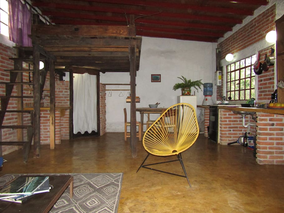 This place, used to be a ceramic workshop...