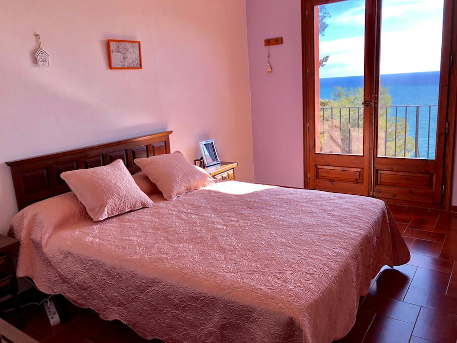 Double bedroom N2 with sea view