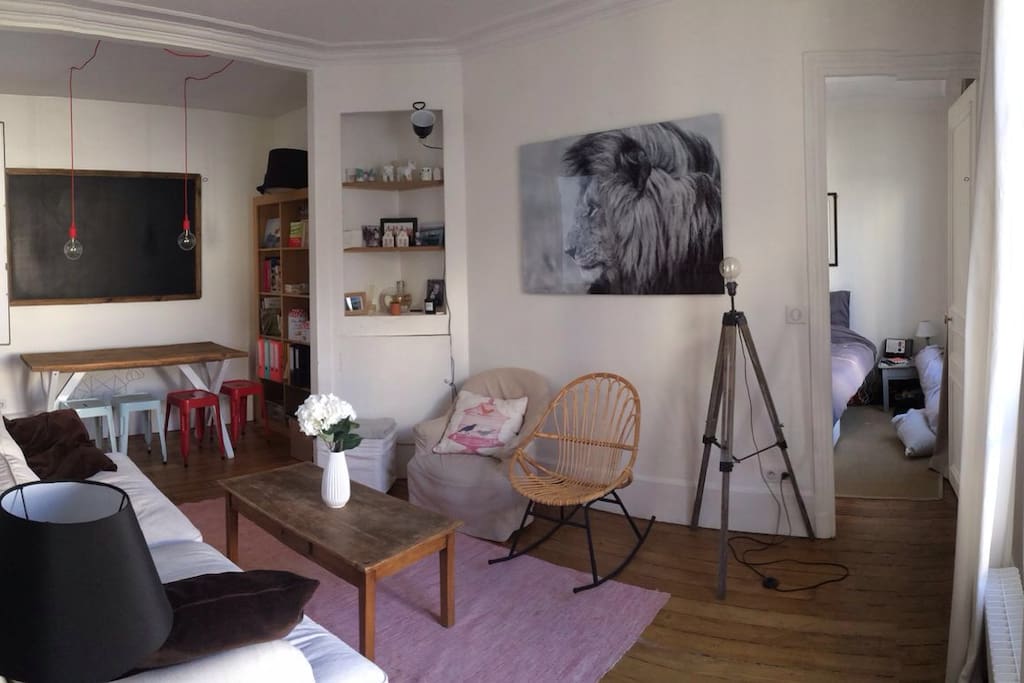 Le salon/ Salle à manger depuis l'entrée