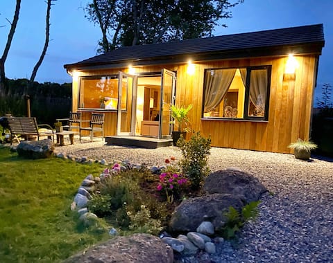 Druid House Lodge. Romantic, countryside Lodge.