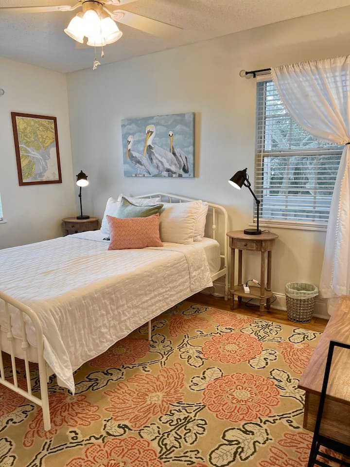 Спална соба 3 - брачен кревет (широк 150 - 179 см)