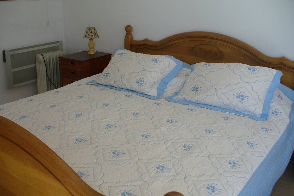 Master Bedroom King Size bed