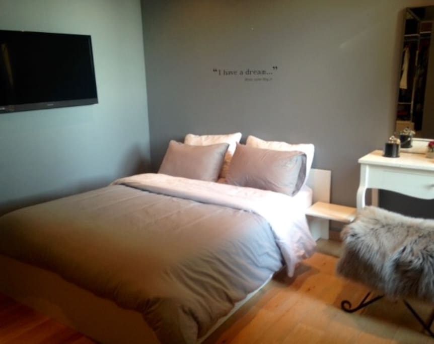 chambre avec balcon et aperçu mer