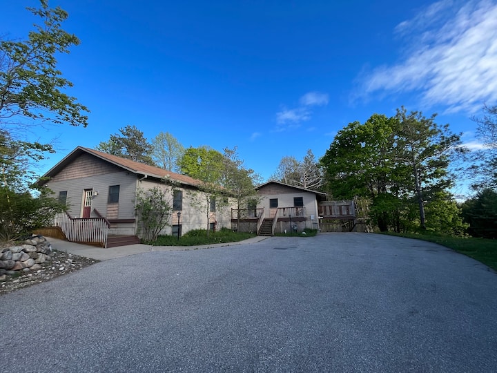 Gather! Huge w/Hot Tub, Game Rm <1 mi from Lk Mi