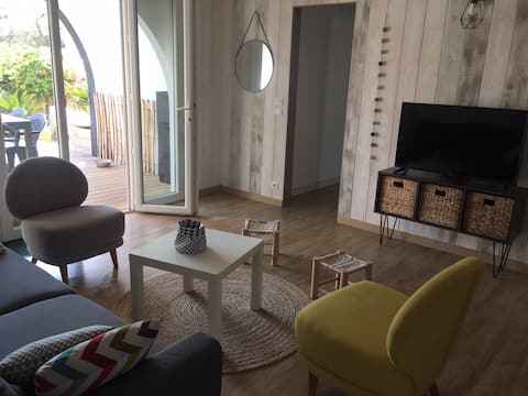 Annonce Airbnb populaire: House with beautiful terrace 200 m from the ocean à Mimizan