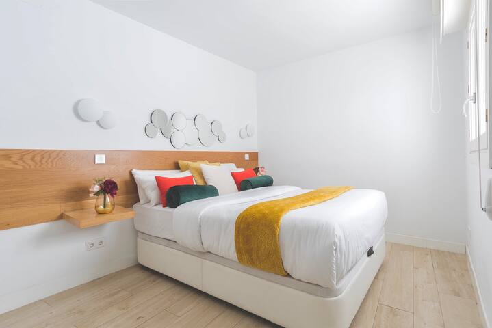 Location . Location . Location (f42) gallery image 5