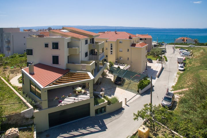 Family getaway near Split, with gorgeous sea view
