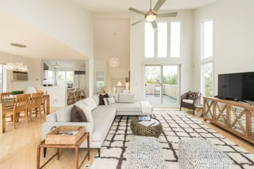 Fully renovated and newly decorated interior space.