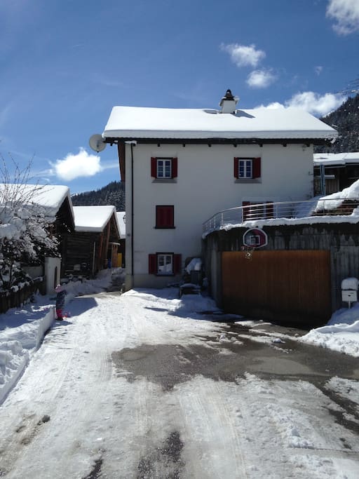 Spinaweg 30, Aussenansicht