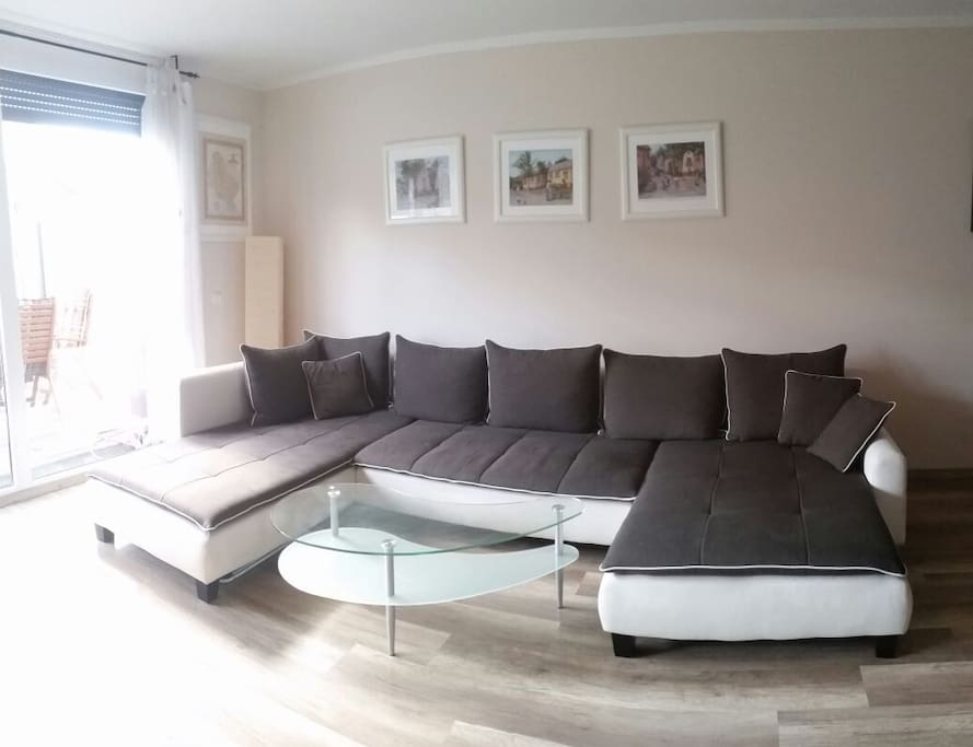 Große, gemütliche Couch
Huge, cozy couch