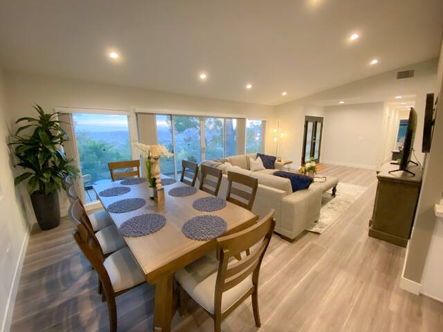 Stunning Glendale Hills Modern Home with Views!! gallery image 5