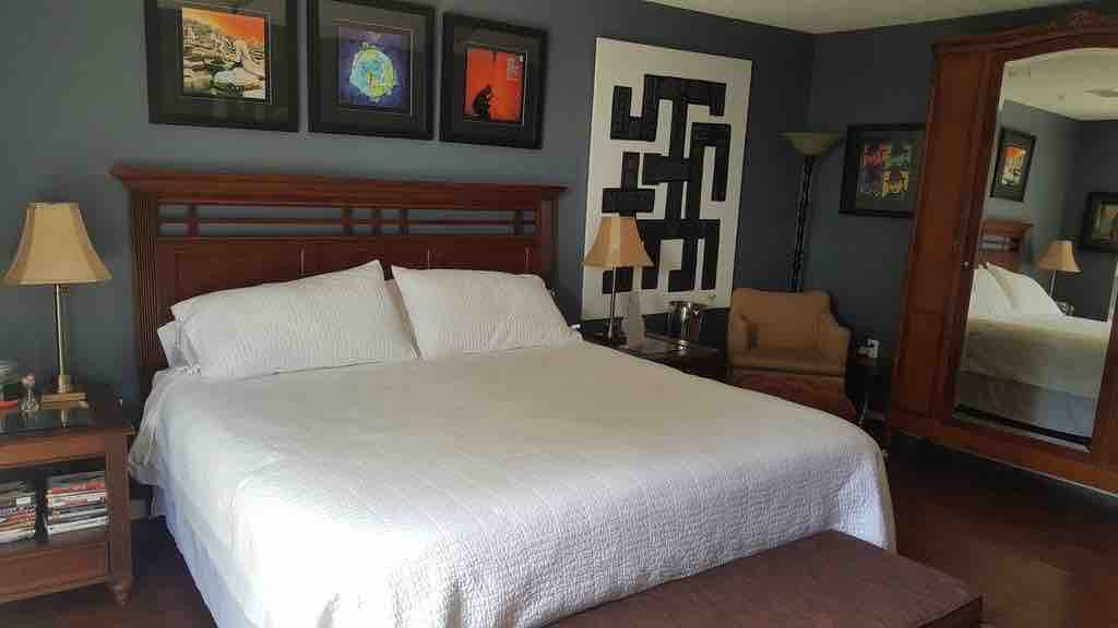 King Bed in Primary bedroom 