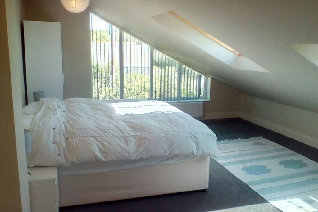 bedroom with double bed
