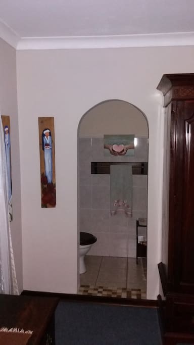 1st room's bathroom