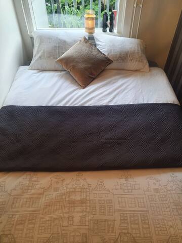 Lovely apartment at the water with a sunny balcony gallery image 5