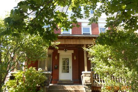 Cute Apt, same $ up to 4 person,close to the Falls